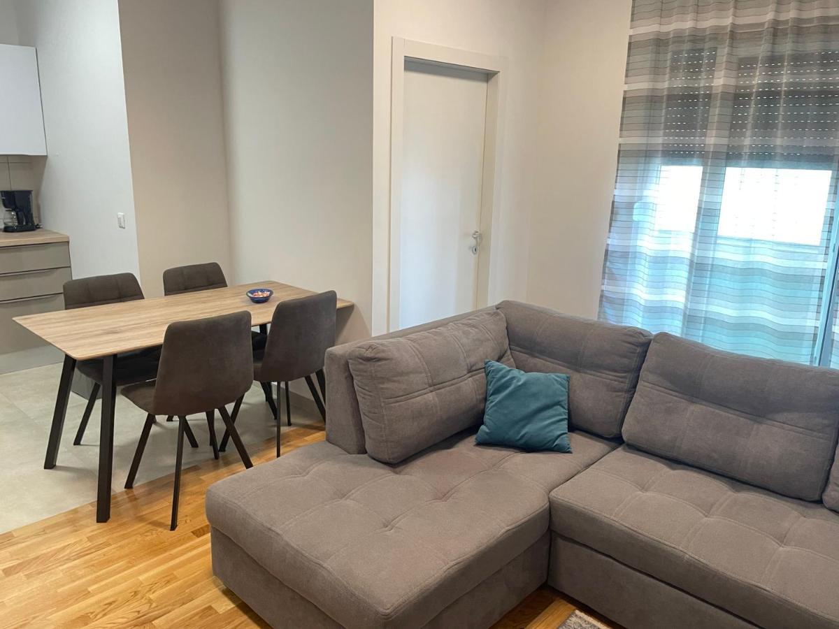Apartment Diana Zara Parking Free Exterior photo