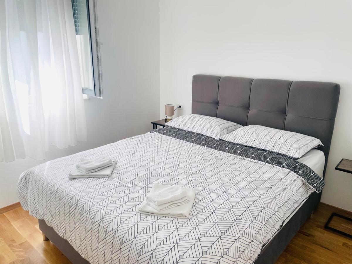 Apartment Diana Zara Parking Free Exterior photo